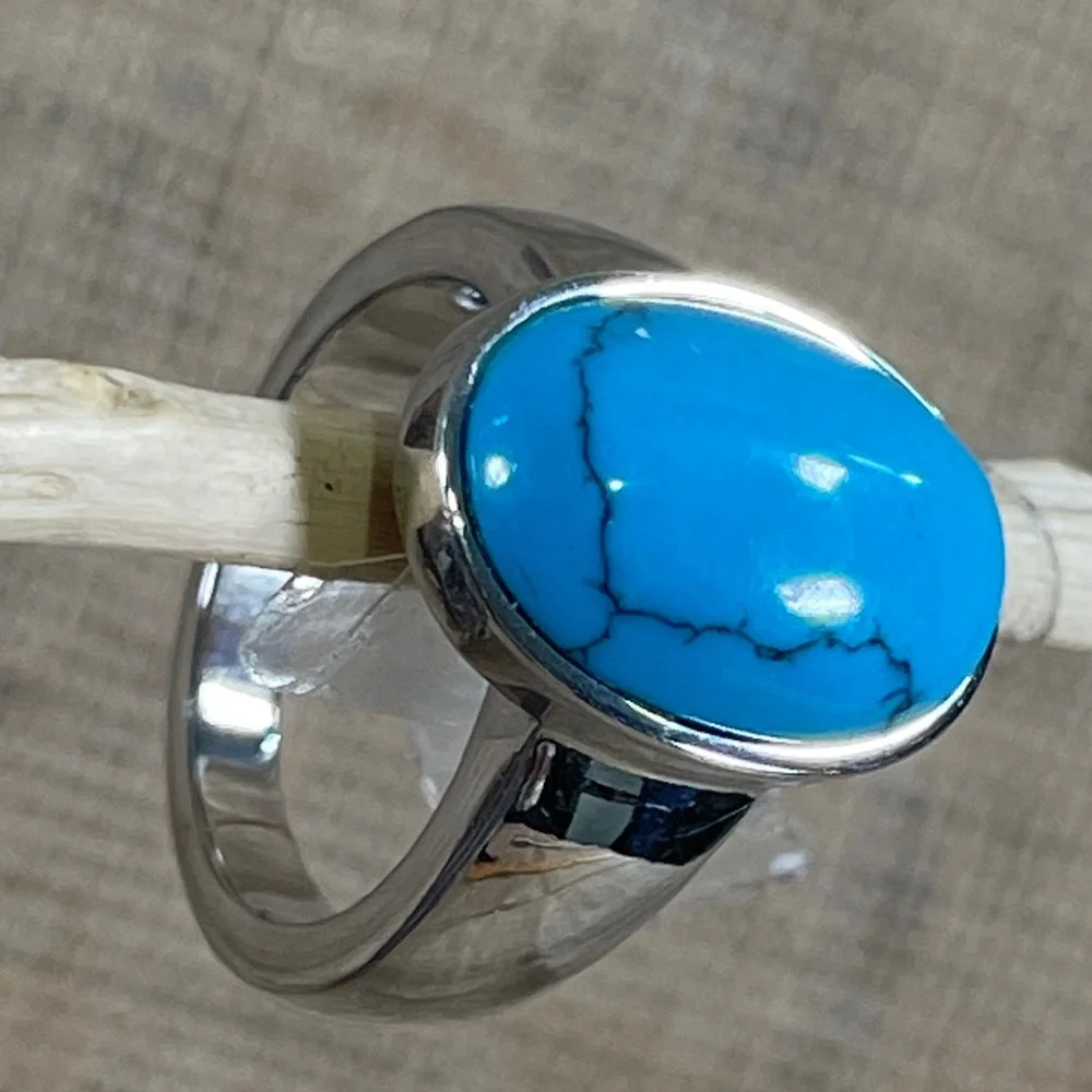37. Silver Tone Natural Blue Faux Turquoise Ring - Picture 3 of 7